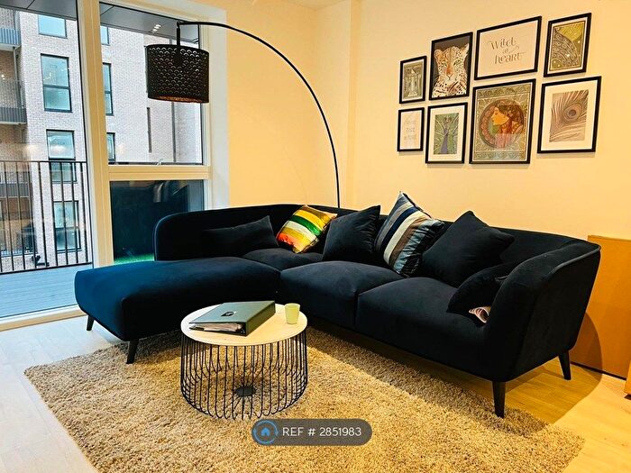 2 Bedroom Flat To Rent In Cargo House, London, E16