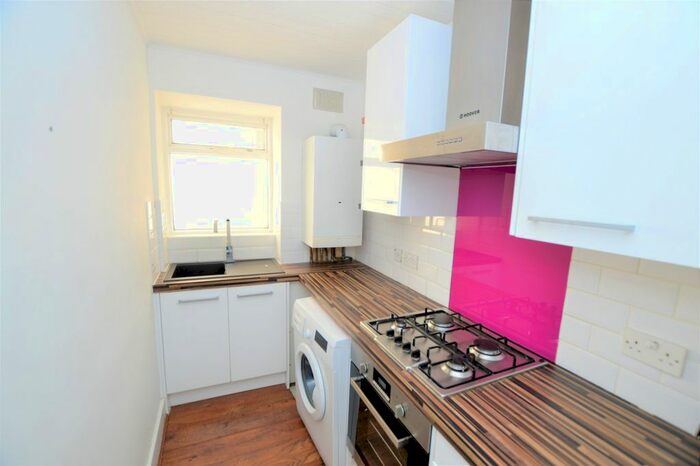 1 Bedroom Flat To Rent In Belvedere Road, London, SE19