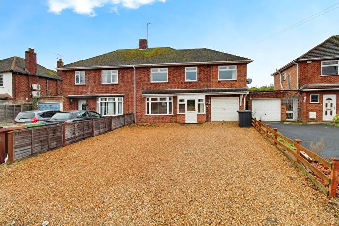 4 Bedroom Semi-Detached House To Rent In Eye Road, Peterborough, PE1