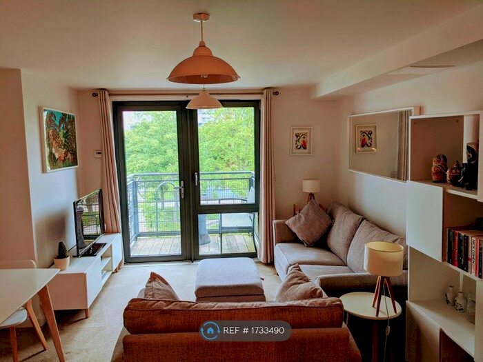 1 Bedroom Flat To Rent In Hollyfield, London, N4