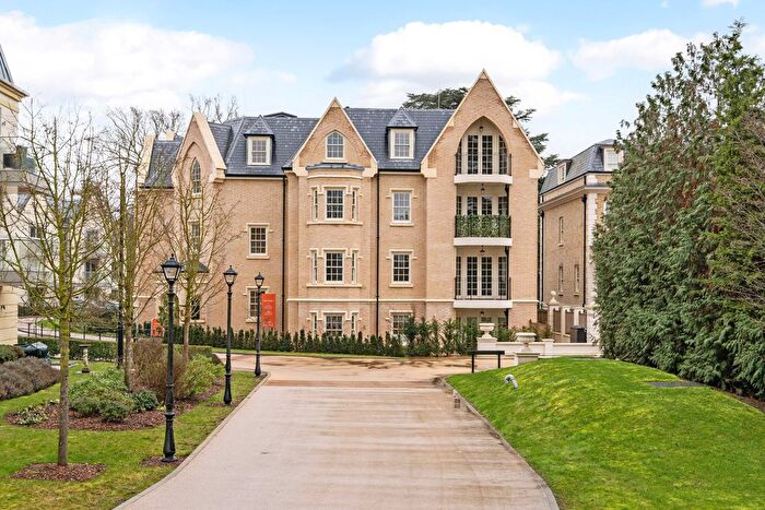 2 Bedroom Flat For Sale In The Percy, Magna Carta Park, Egham, TW20