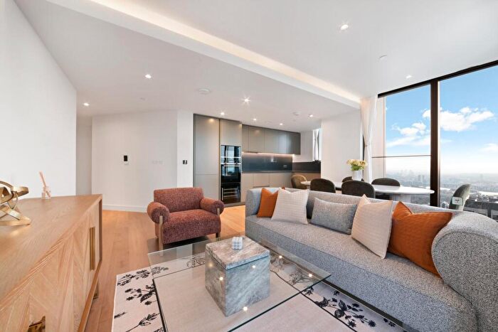2 Bedroom Apartment To Rent In Harcourt Tower, Marsh Wall, London, E14