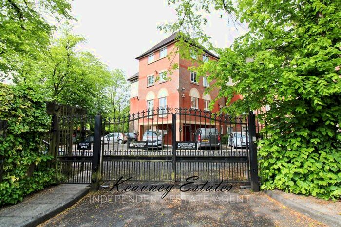 2 Bedroom Flat To Rent In Longley Road, Walkden, Manchester, M28