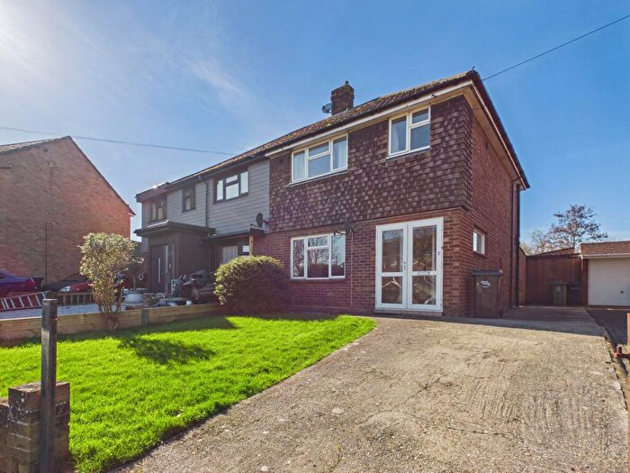 3 Bedroom Semi Detached House For Sale In Nutbourne Road, Farlington, Portsmouth, PO6