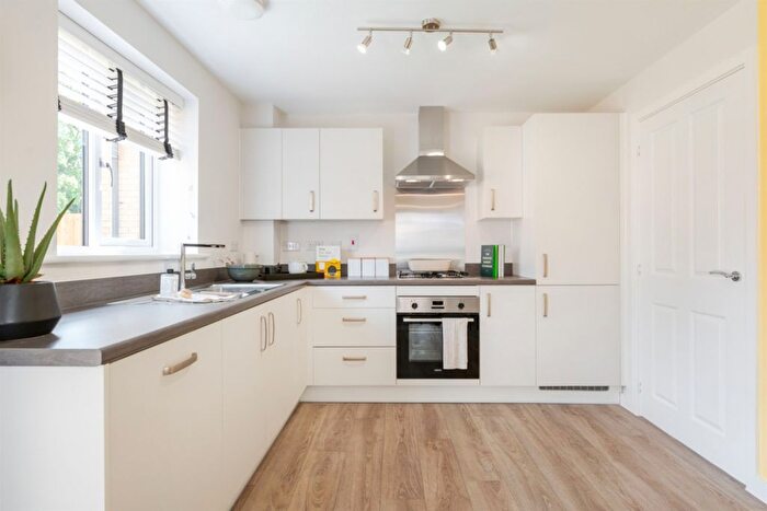 3 Bedroom Detached House For Sale In Springbrook Gardens, Blakedown, Kidderminster, DY10