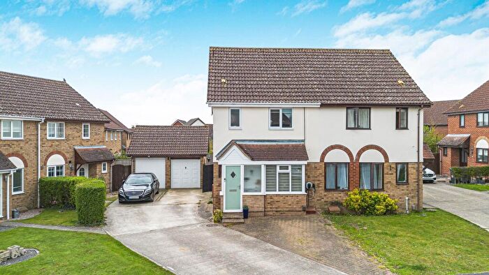 3 Bedroom Semi-Detached House For Sale In Sparrowhawk Way, Hartford, Huntingdon., PE29