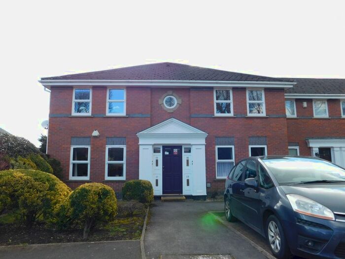 2 Bedroom Flat To Rent In Peacock Court, Yeadon, Leeds, LS19