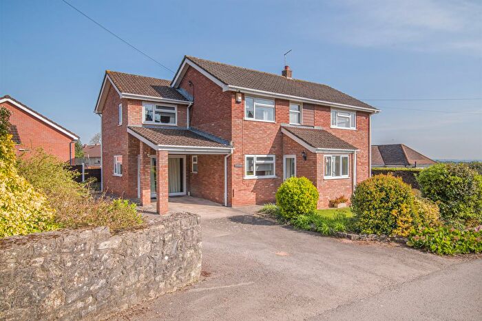 4 Bedroom Detached House For Sale In Mounton Road, Chepstow, Monmouthshire, NP16