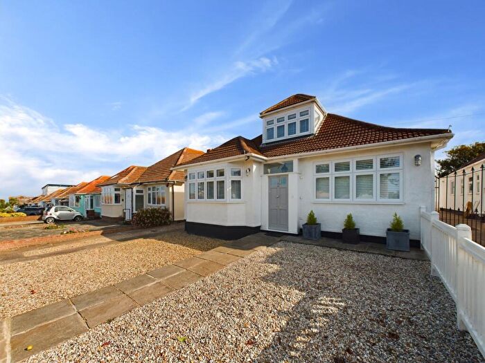 4 Bedroom Detached House For Sale In Botany Road, Broadstairs, CT10