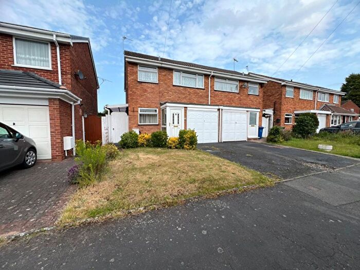 3 Bedroom Semi-Detached House For Sale In Leamington Close, Cannock, Staffordshire, WS11
