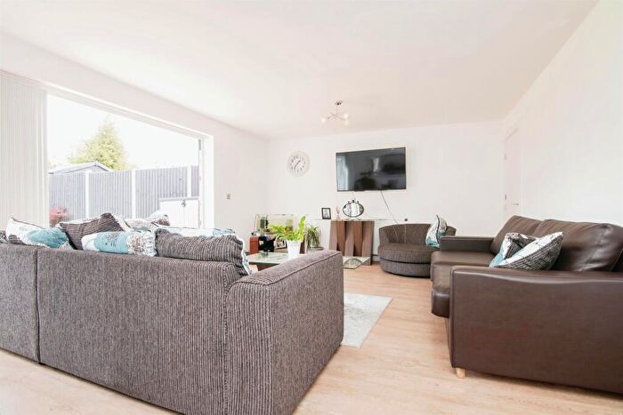 4 Bedroom Detached House For Sale In Oaksherd Mews, Tipton, DY4