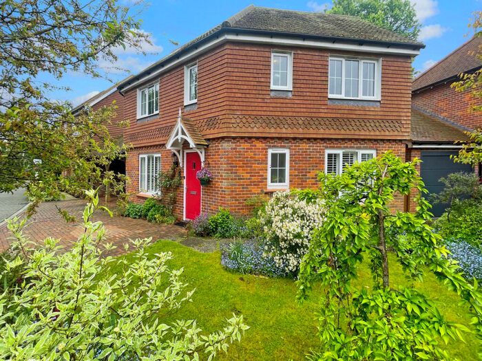 3 Bedroom Detached House For Sale In Abrahams Close, Amersham, HP7