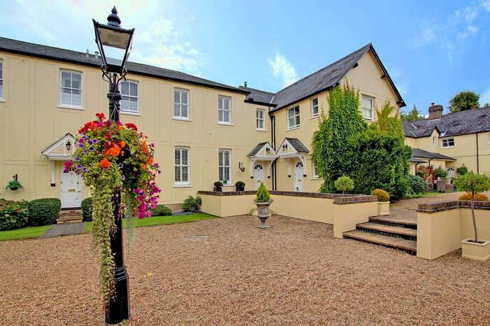 3 Bedroom Property To Rent In Courtyard Mews, Chapmore End, Ware, SG12