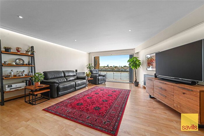 2 Bedroom Flat For Sale In Phoenix Wharf, - Narrow Street, Limehouse, London, E14