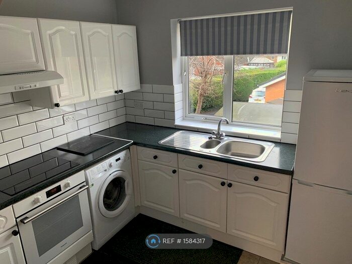 2 Bedroom Flat To Rent In Fairhaven Close, Thornton-Cleveleys, FY5