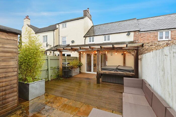 3 Bedroom Terraced House For Sale In Salter Street, Berkeley, GL13