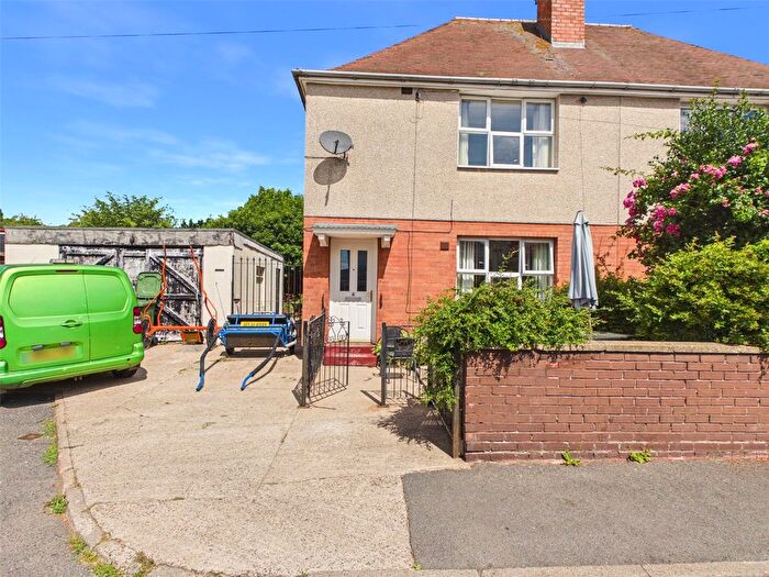 2 Bedroom Semi-Detached House For Sale In Larch Road, Worcester, Worcestershire, WR4
