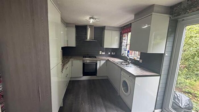 3 Bedroom Semi-Detached House To Rent In Boynton Road, Leicester, LE3