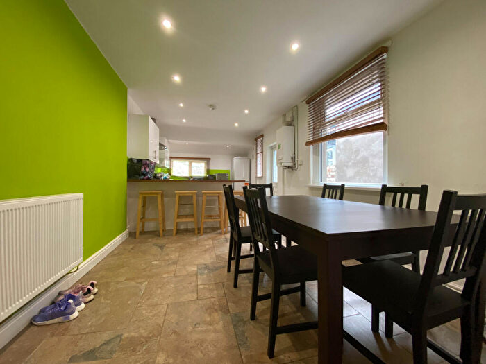 4 Bedroom Terraced House To Rent In Strathnairn Street, Roath, CF24