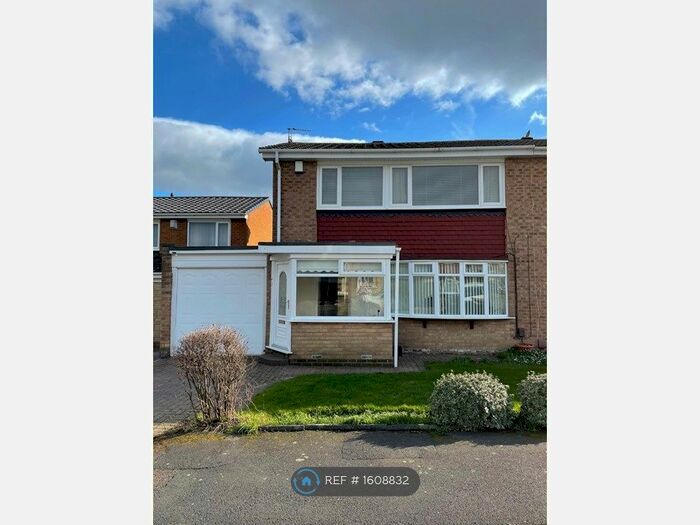 3 Bedroom Semi-Detached House To Rent In Gracefield Close, Newcastle Upon Tyne, NE5