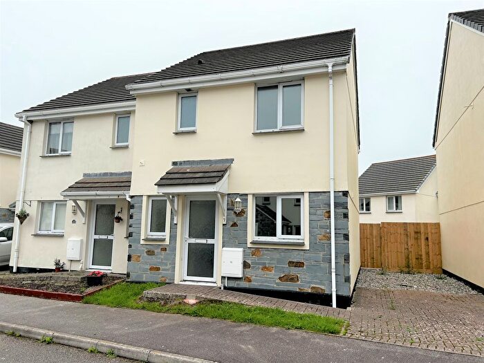 3 Bedroom Semi-Detached House To Rent In Springfields, St. Austell, PL26