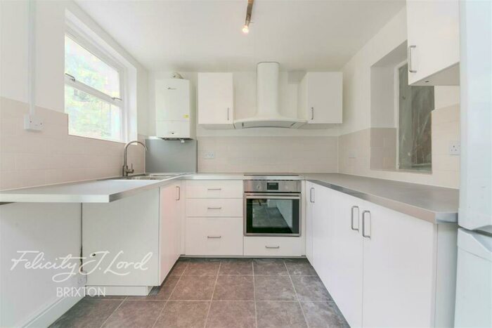 2 Bedroom Flat To Rent In Spenser Road, Brixton, SE24