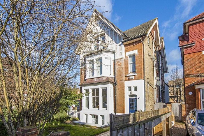 1 Bedroom Flat To Rent In Stanthorpe Road, London, SW16