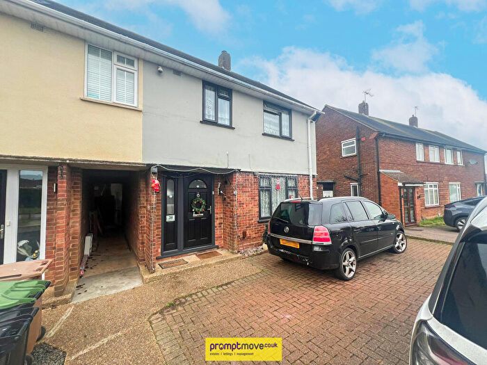 3 Bedroom Semi-Detached House To Rent In Whipperley Ring Luton, LU1