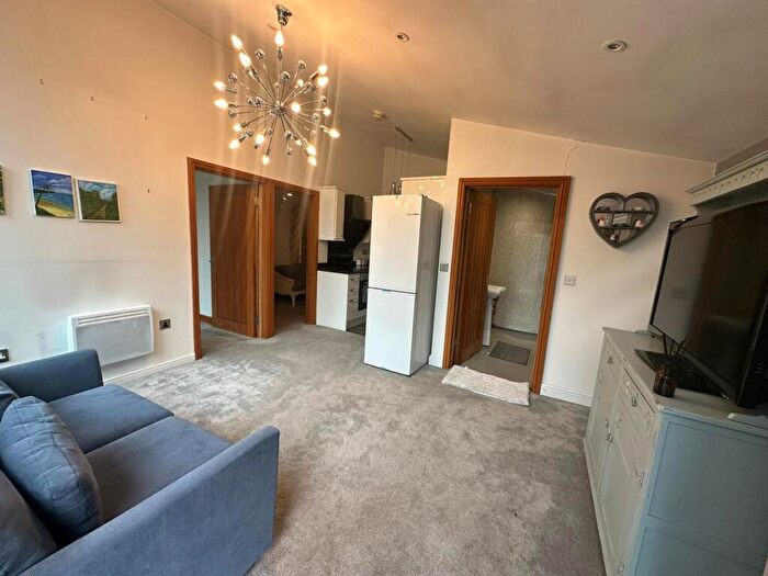 2 Bedroom Flat To Rent In Monton Road, Eccles, M30