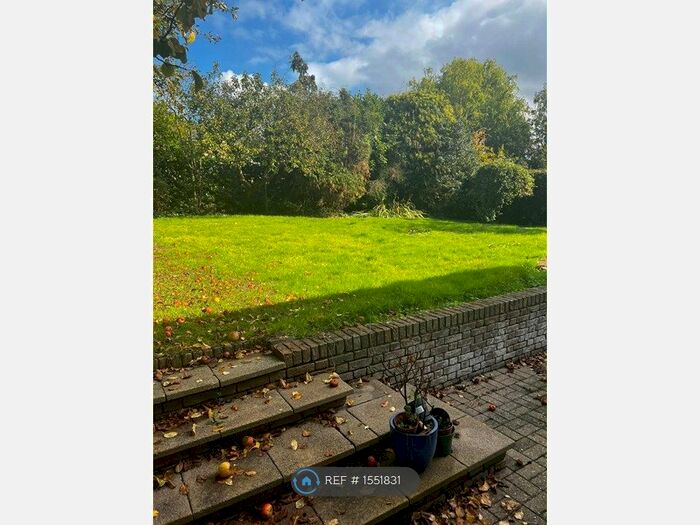 5 Bedroom Detached House To Rent In Ambleside House, London, NW7