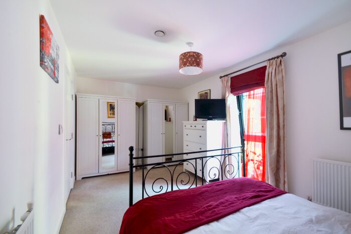 2 Bedroom Flat For Sale In Chiltonian Mews, London, SE13