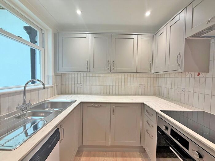1 Bedroom Flat For Sale In Brunswick Place, Hove, BN3