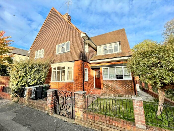Houses to rent in Crown Street, RG1, Reading