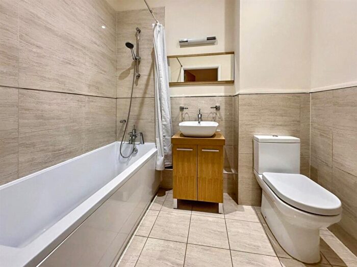 1 Bedroom Apartment To Rent In Bridport Road, Dorchester, DT1