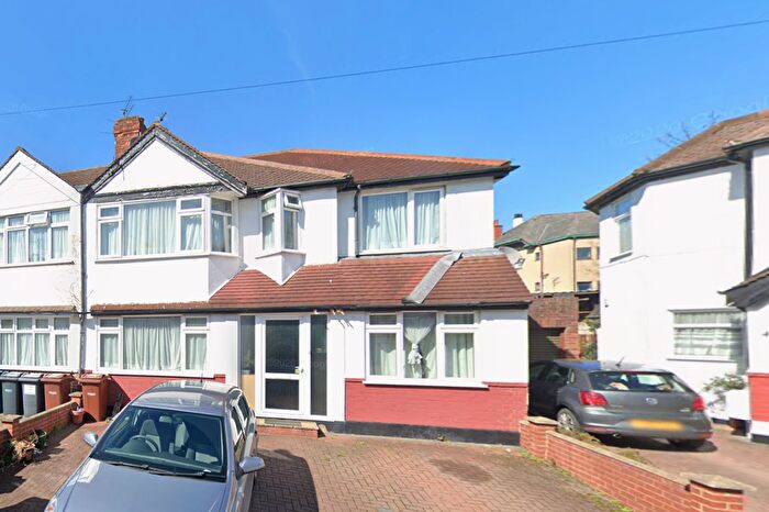 5 Bedroom Terraced House To Rent In Brook Drive, Harrow, HA1