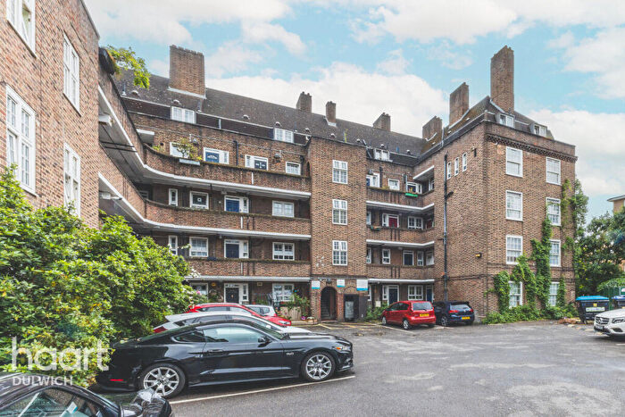 2 Bedroom Flat For Sale In Peckham Park Road, London, SE15