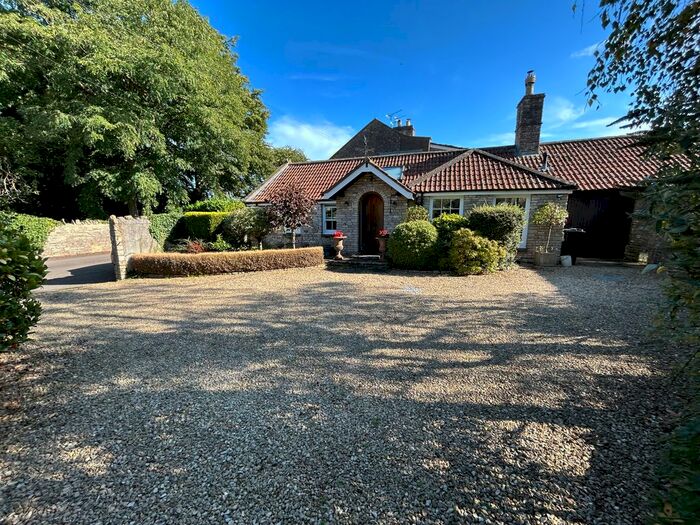 3 Bedroom Cottage To Rent In Burnett, Keynsham, Bristol, BS31