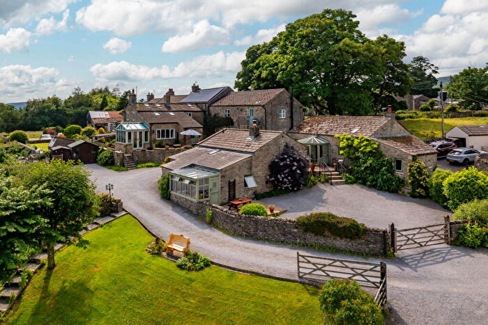 5 Bedroom Country House For Sale In West Close Farmhouse & Two Cottages, Melmerby, Leyburn, DL8