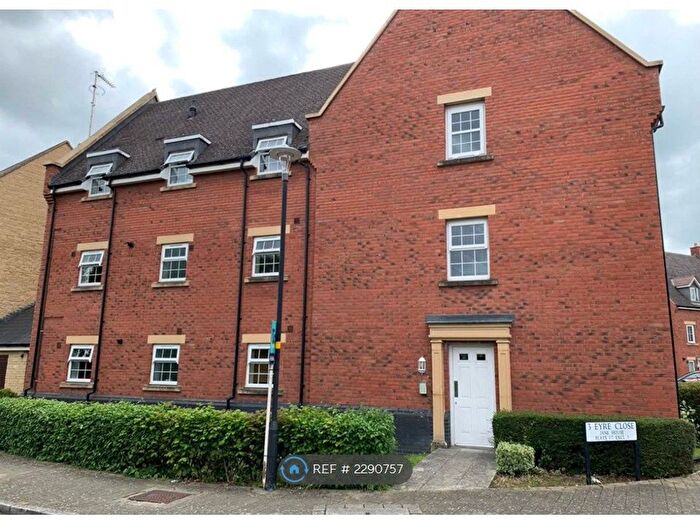 2 Bedroom Flat To Rent In Jane House, Swindon, SN25
