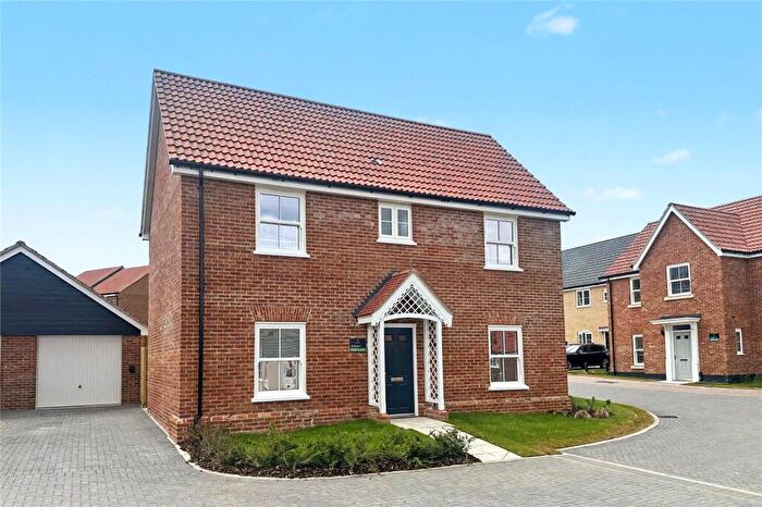4 Bedroom Detached House For Sale In Roman Way, Halesworth, Suffolk, IP19