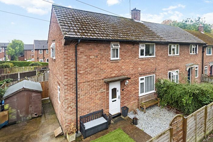 3 Bedroom End Terrace House For Sale In Wentworth Close, Harrogate, HG2