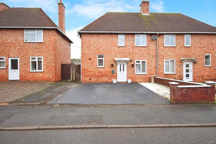 3 Bedroom Semi Detached House For Sale In Baker Avenue, Leamington Spa, CV31