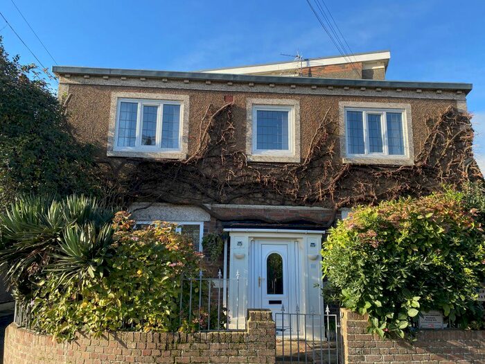 3 Bedroom Property To Rent In Park Street, Bridgend, CF31