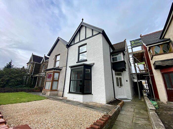 3 Bedroom Semi Detached House For Sale In High Street, Clydach, Swansea, City And County Of Swansea., SA6