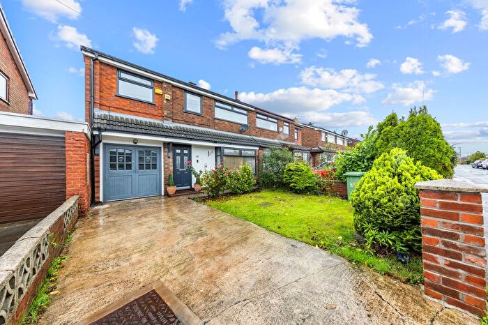 4 Bedroom Semi Detached House For Sale In Windsor Road, Ashton-In-Makerfield, WN4