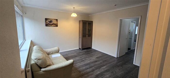 1 Bedroom Apartment To Rent In Burnt Oak Broadway, Edgware, Harrow, Middlesex, HA8