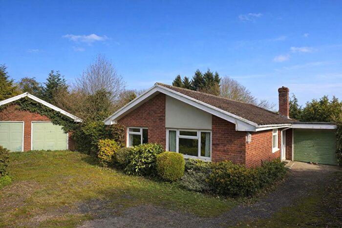 3 Bedroom Bungalow For Sale In Pencombe, Bromyard, HR7