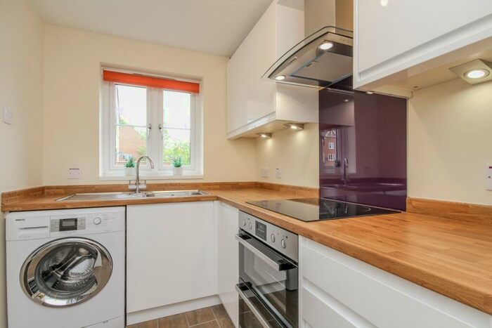 2 Bedroom Terraced House To Rent In Anna Pavlova Close, Abingdon, OX14