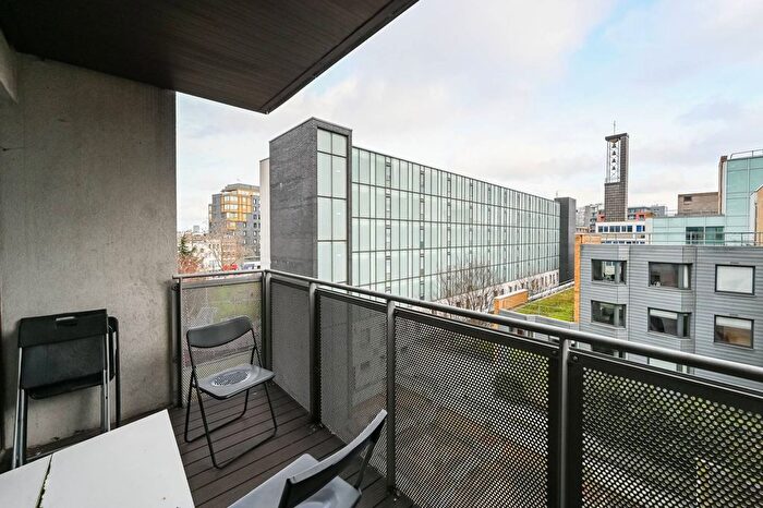 2 Bedroom Flat To Rent In Assam Street, Aldgate, London, E1