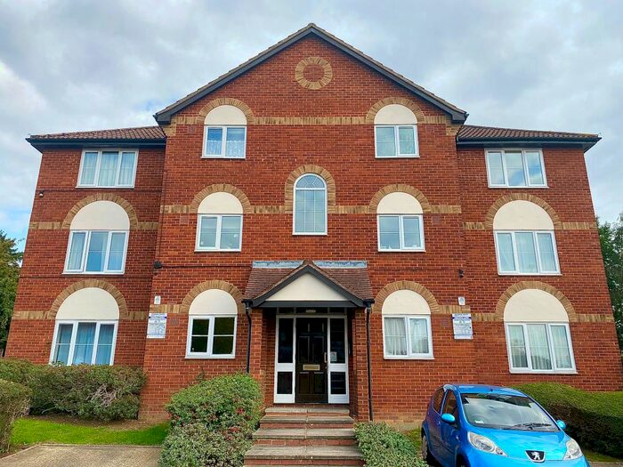 Studio To Rent In Columbus Gardens, Northwood, HA6